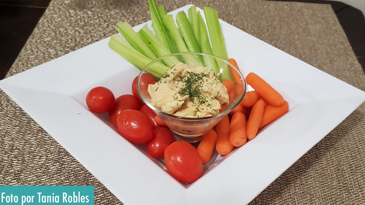 Bocadillo de hummus y vegetales