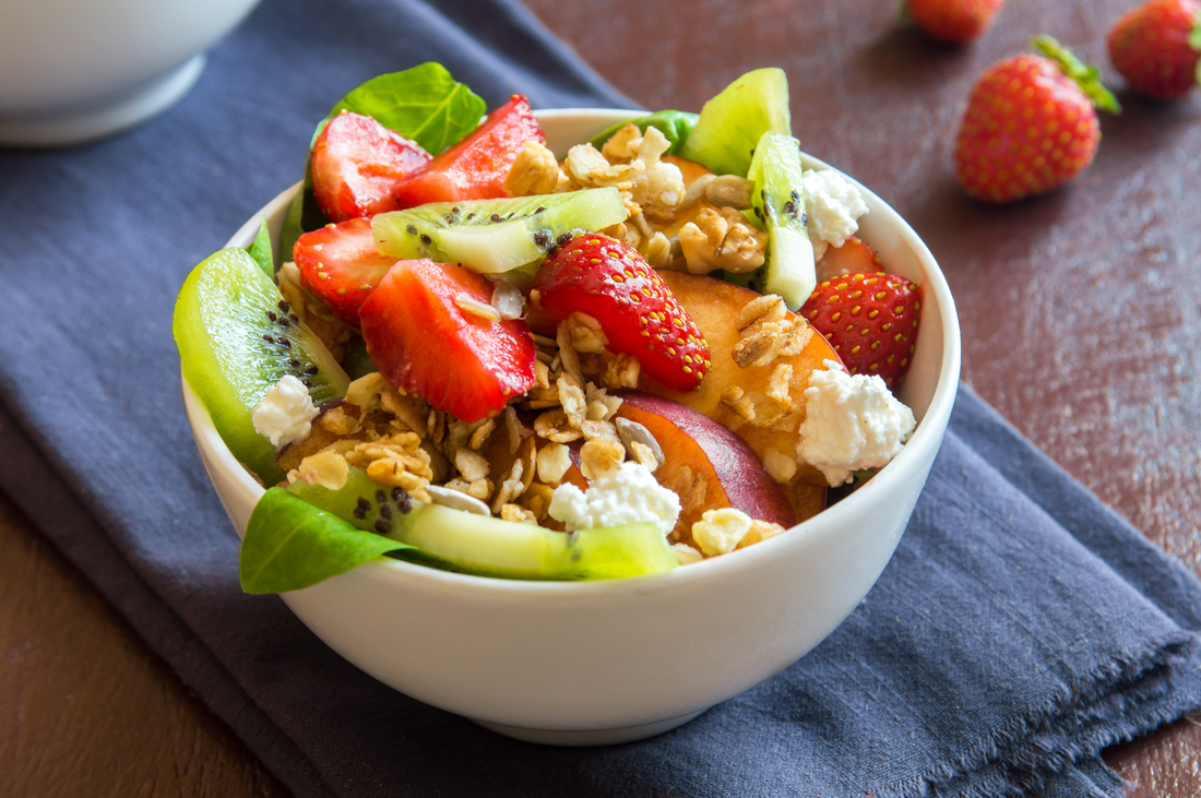 Ensalada de frutas y requesón