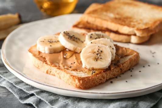 Tostadas con banana y mantequilla de maní