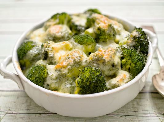 Brócoli con queso derretido
