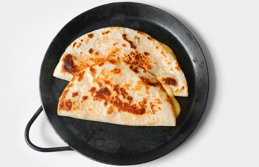 Quesadilla con un toque de cilantro